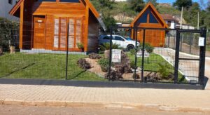 Vinhedos Chalés do Vale - Leopoldina https://www.tripadvisor.com.br/Hotel_Review-g680210-d24023496-Reviews-Chales_Do_Vale-Bento_Goncalves_State_of_Rio_Grande_do_Sul.html